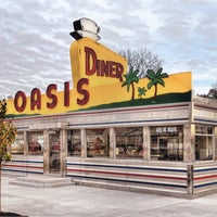 Foto tirada no(a) Oasis Diner por Oasis Diner em 6/10/2015