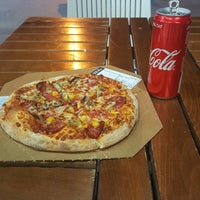 Photo taken at Domino&amp;#39;s Pizza by POYRAZ E. on 9/19/2017