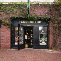 Photo taken at Tannenbaum Christmas Shop by Tannenbaum Christmas Shop on 10/12/2017