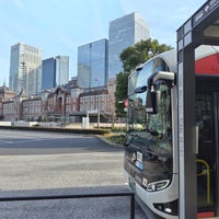 Photo taken at Tokyo Sta. Marunouchi South Exit Bus Stop by Mic H. on 1/19/2024