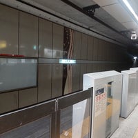 Photo taken at Hibiya Line Ginza Station (H09) by Mic H. on 3/7/2023