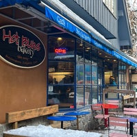 12/13/2022 tarihinde Elif E.ziyaretçi tarafından Hot Buns Bakery'de çekilen fotoğraf