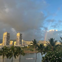 Foto tirada no(a) Coconut Waikiki Hotel por Elif E. em 6/1/2022