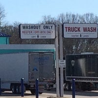Photo taken at Blue Beacon Truck Wash of Atlanta West GA by Tamela on 3/5/2016