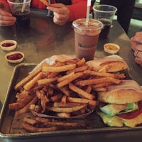Photo taken at BurgerFi by Cassia G. on 1/30/2017