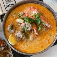 Photo taken at Lacha Somtum Thai Restaurant | ราชาส้มตำ by Jeff W. on 1/16/2022
