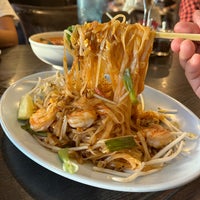 Photo taken at Ruen Pair Thai Restaurant by Jeff W. on 8/9/2023