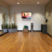 Photo taken at Midway Airport Yoga Room by Haiki T. on 4/18/2016