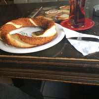 Photo taken at Pişkin Cafe &amp;amp; Kahvaltı by Ozge C. on 9/17/2019