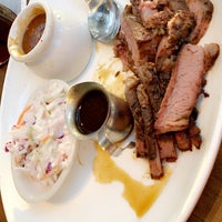 Photo taken at Lucille&amp;#39;s Smokehouse Bar-B-Que by Kirk T. on 8/30/2020