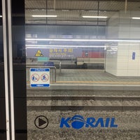 Photo taken at Suwon Station by 괴물초장이 H. on 11/22/2021