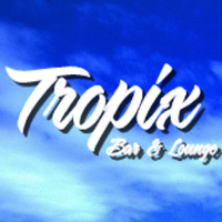10/7/2015 tarihinde Tropix Bar &amp;amp; Loungeziyaretçi tarafından Tropix Bar &amp;amp; Lounge'de çekilen fotoğraf