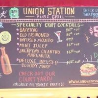 7/29/2014 tarihinde Union Station Pub &amp;amp; Grillziyaretçi tarafından Union Station Pub &amp;amp; Grill'de çekilen fotoğraf