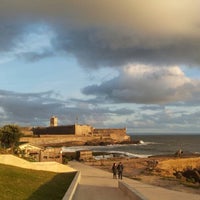 Foto diambil di Praia de Carcavelos oleh Jaime P. pada 3/20/2013