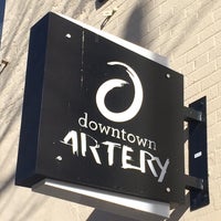 Foto tirada no(a) Downtown Artery por Margaret S. em 3/26/2016