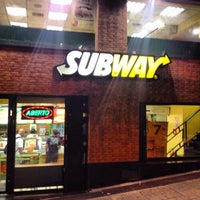 Foto tirada no(a) Subway por Jamil S. em 5/8/2014