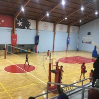 Photo taken at Çekirge Kapalı Spor Salonu by İsmail ERDEM . on 9/25/2021