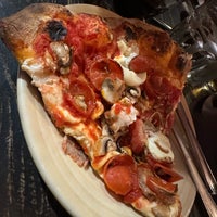 Foto tomada en Tony’s Pizza Napoletana  por Mandy ✨. el 3/2/2024