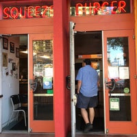 Photo taken at Squeeze Burger by Lena K. on 4/9/2021