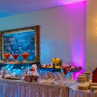 Foto diambil di Tropical Paradise Ballroom, Banquet Hall &amp;amp; Catering oleh Tropical Paradise Ballroom, Banquet Hall &amp;amp; Catering pada 8/1/2014