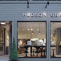 รูปภาพถ่ายที่ Hudson Grace โดย Hudson Grace เมื่อ 8/1/2014