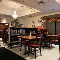 Photo prise au Godavari Indian Restaurant - Woburn par Intrepid T. le5/31/2021