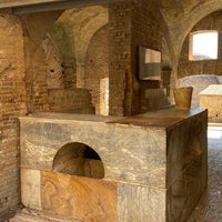 Photo taken at Thermopolium by Rubén V. on 9/6/2022