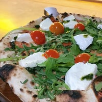 9/14/2017 tarihinde Abdullah 🍩ziyaretçi tarafından Finzione da Pizza'de çekilen fotoğraf