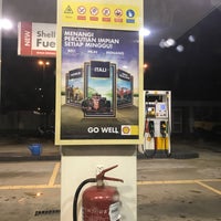 Photo taken at Shell by muhammad f. on 12/16/2018