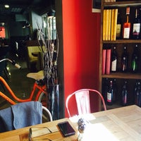 Das Foto wurde bei A Lounge Nargile &amp;amp; Restaurant von Neslihan t. am 3/23/2017 aufgenommen