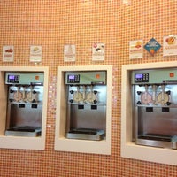 Photo taken at Orange Leaf Frozen Yogurt by Kevin B. on 10/13/2012