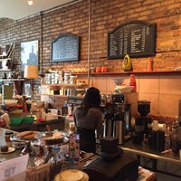 2/10/2015 tarihinde Julia C.ziyaretçi tarafından Burn Unit Coffee Ward'de çekilen fotoğraf