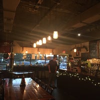 Foto scattata a The Haus Coffee Shop da Julia O. il 12/27/2016