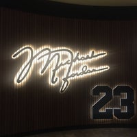 Photo taken at Michael Jordan&amp;#39;s Steakhouse by Volkan B. on 9/18/2022