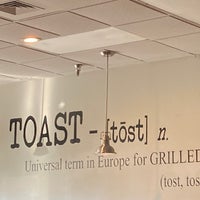 รูปภาพถ่ายที่ Toast โดย Richard H. เมื่อ 11/14/2021