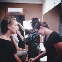 รูปภาพถ่ายที่ Makeup Classes NYC - Nina Mua โดย Makeup Classes NYC - Nina Mua เมื่อ 8/4/2014