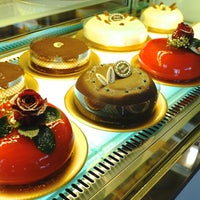 Das Foto wurde bei Cafe Paris Coffee &amp;amp; Bakery von Cafe Paris Coffee &amp;amp; Bakery am 8/7/2014 aufgenommen