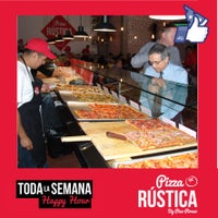 Photo taken at Pizza Rústica by Pizza Rústica México on 8/5/2014