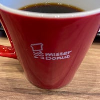 Photo taken at Mister Donut by 🐸🐸🐸 on 2/26/2023