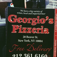 Photo prise au Georgio&amp;#39;s Pizzeria par Yoshie . le8/15/2016