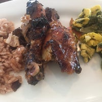 Photo taken at Jamaica Gates Caribbean Restaurant by Lady K. on 7/28/2017