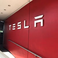 Photo taken at Tesla Los Angeles by Jonah W. on 9/26/2018