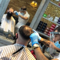 8/22/2020 tarihinde Behrouz J.ziyaretçi tarafından Crown Hair Studio'de çekilen fotoğraf