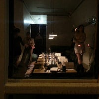 10/20/2012 tarihinde Guy Y.ziyaretçi tarafından Two Moon Cafe'de çekilen fotoğraf