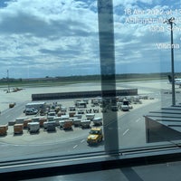 Photo taken at Austrian Airlines Business Lounge | Non-Schengen Area by Mark L. on 4/18/2022