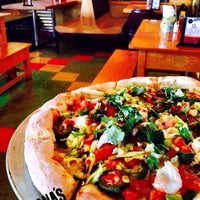 Foto tomada en Nona&amp;#39;s Pizza N. Mesa  por DJ D. el 3/7/2014