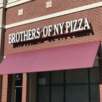 11/20/2017にScott B.がCamos Brothers Pizzaで撮った写真