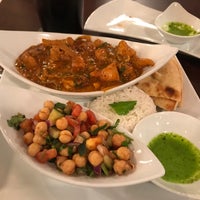10/20/2017 tarihinde Anamika J.ziyaretçi tarafından Cilantro Indian Cafe'de çekilen fotoğraf