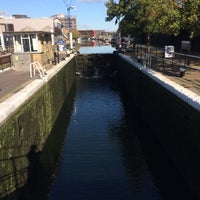 Photo taken at Old Ford Lock by Jeroen B. on 10/27/2017