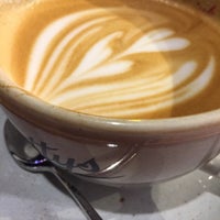 10/24/2020 tarihinde Şiyar L.ziyaretçi tarafından Bettys Coffee Roaster'de çekilen fotoğraf